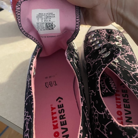 Chuck Taylor Hello Kitty platform from Converse - Picture 6 of 7